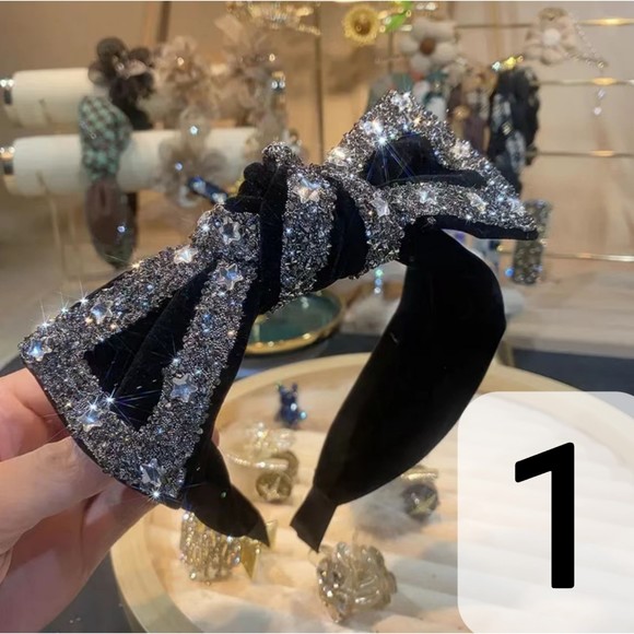 Wide Edge Velvet Bow Hairband - Picture 1 of 2